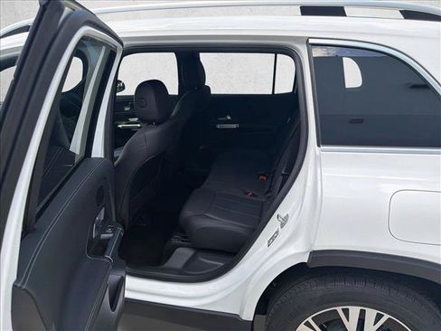 Used 2026 Mercedes-Benz GLB 250 image 18