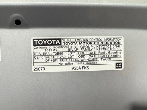 Used 2019 Toyota RAV4 XLE w/ Carpet Mat Package image 35