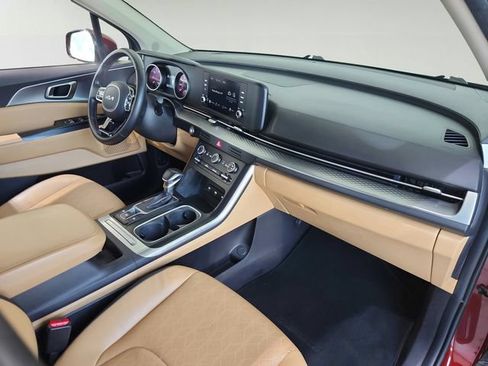 Certified 2023 Kia Carnival LX FWD image 23