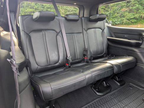 Used 2024 Jeep Wagoneer Series II w/ Convenience Group I RWD image 22