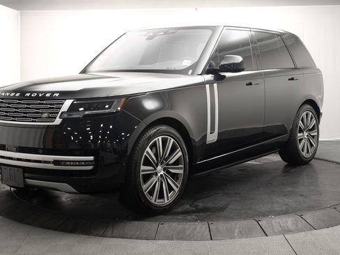 Used 2023 Land Rover Range Rover Autobiography AWD/4WD image 7
