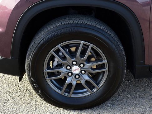 Used 2025 GMC Acadia Elevation image 6