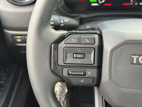 Certified 2025 Toyota Land Cruiser image 22