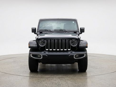 Used 2025 Jeep Wrangler Sport S image 2