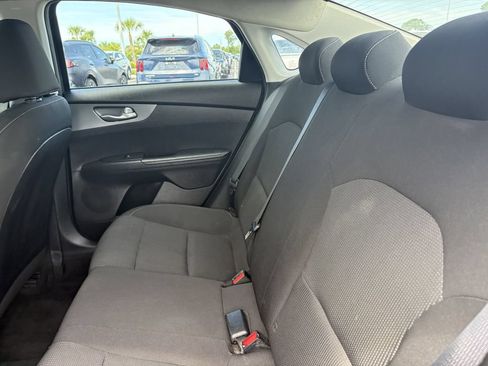 Certified 2021 Kia Forte Sedan FWD image 17
