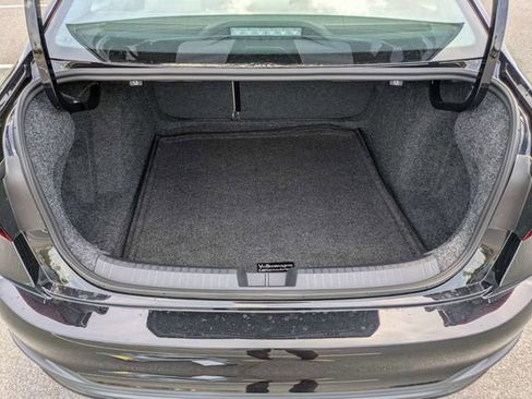 New 2026 Volkswagen Jetta SE FWD image 13