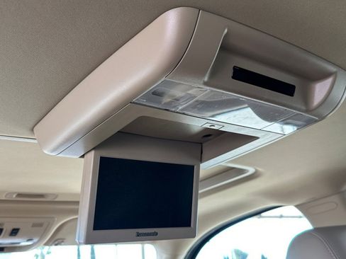 Used 2013 Chevrolet Tahoe LTZ image 15