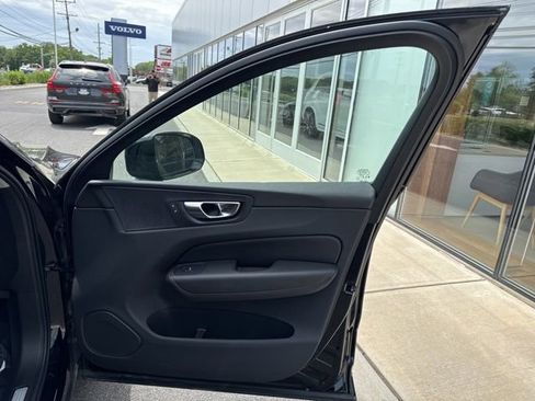 Used 2025 Volvo XC60 B5 Plus AWD/4WD image 14