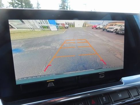 Used 2025 Chevrolet Silverado 1500 LT image 27