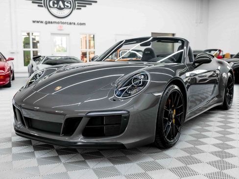 Used 2017 Porsche 911 Carrera GTS image 3