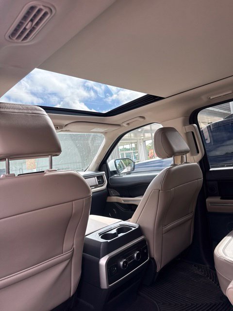 Used 2023 Ford Expedition Limited RWD image 8