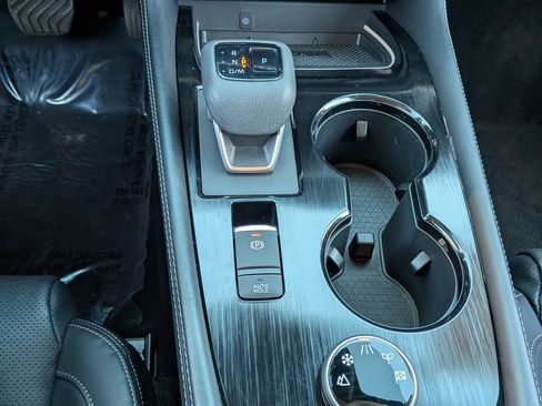 Certified 2024 Nissan Rogue Platinum image 18