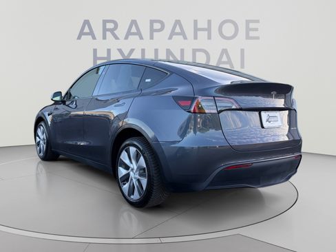 Used 2023 Tesla Model Y Long Range AWD/4WD image 3
