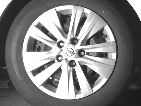 Used 2025 Nissan Sentra S FWD image 15