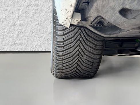 Used 2019 Audi e-tron Prestige image 44