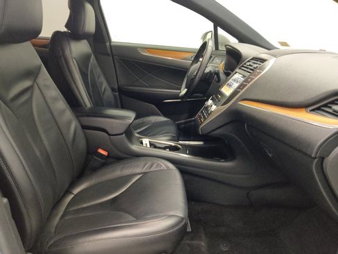 Used 2017 Lincoln MKC Select w/ Select Plus Package FWD image 21