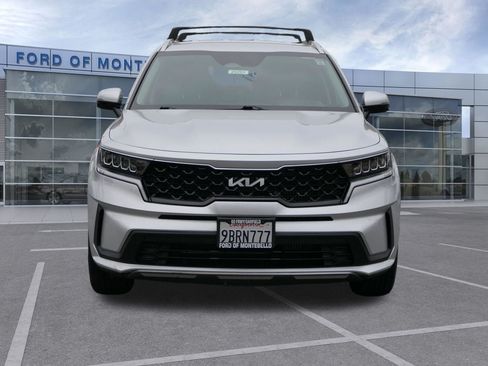 Used 2022 Kia Sorento S FWD image 9