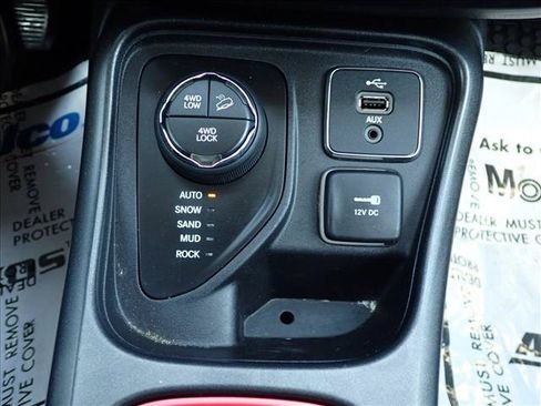 Used 2018 Jeep Compass Trailhawk AWD/4WD image 18