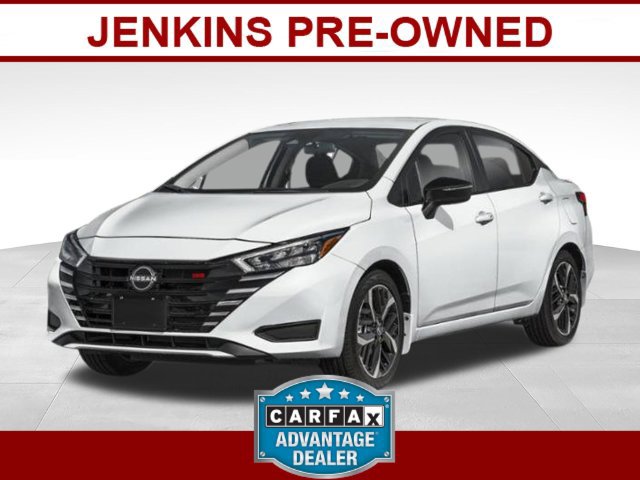 Used 2025 Nissan Versa SR w/ Trunk Package FWD image 1