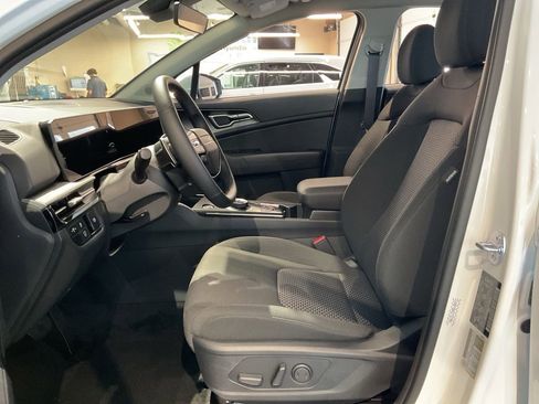 New 2026 Kia Sportage S image 9