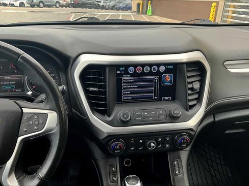 Used 2019 GMC Acadia SLT image 2