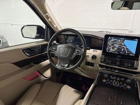Used 2019 Lincoln Navigator L Reserve AWD/4WD image 23