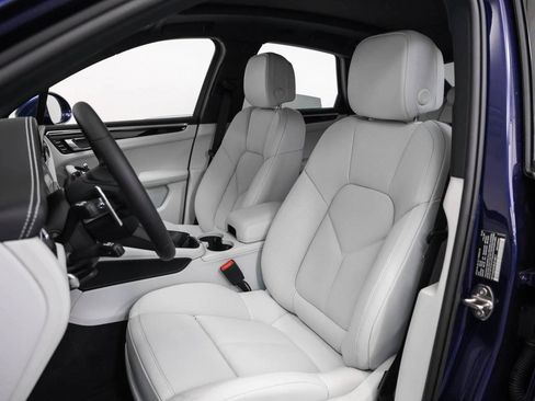 New 2025 Porsche Macan image 77