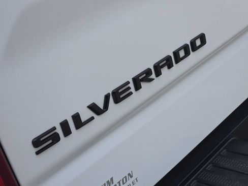 Used 2024 Chevrolet Silverado 1500 Custom Trail Boss w/ LPO, Dark Essentials Package image 15