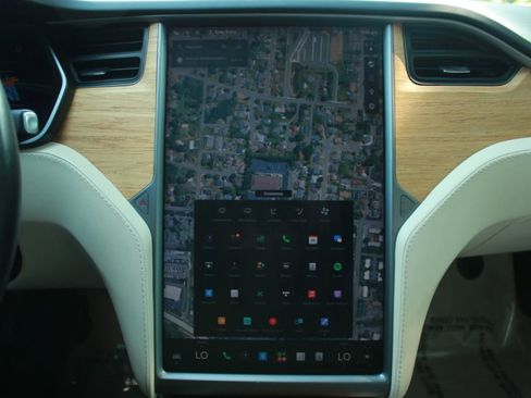 Used 2018 Tesla Model S 75D AWD/4WD image 16
