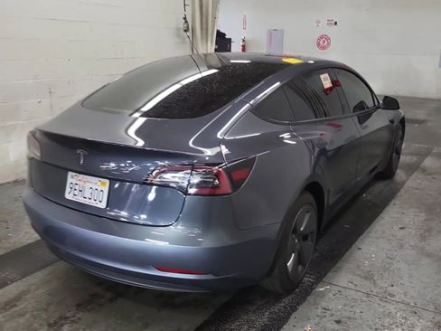 Used 2023 Tesla Model 3 Standard Range image 9