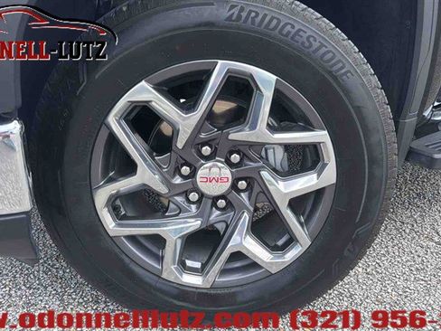 Used 2025 GMC Sierra 1500 SLT RWD image 2