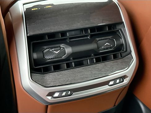 New 2026 BMW 750e xDrive w/ Executive Package image 20