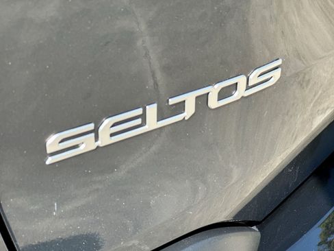 Used 2024 Kia Seltos S AWD/4WD image 19