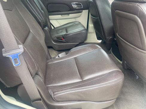 Used 2013 Cadillac Escalade Platinum AWD/4WD image 27