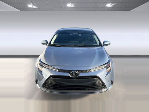 Certified 2025 Toyota Corolla LE FWD image 6