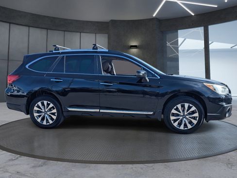 Used 2017 Subaru Outback 2.5i Touring w/ Popular Package #5A image 7