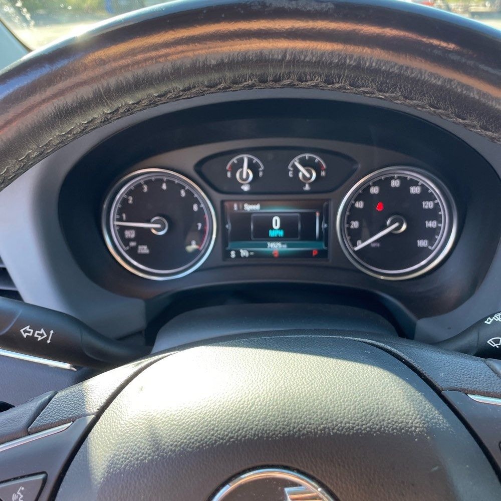 Used 2019 Buick Enclave Essence AWD/4WD image 7