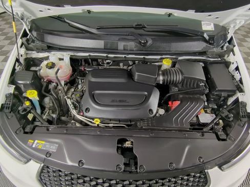 Used 2024 Chrysler Pacifica Touring-L FWD image 44