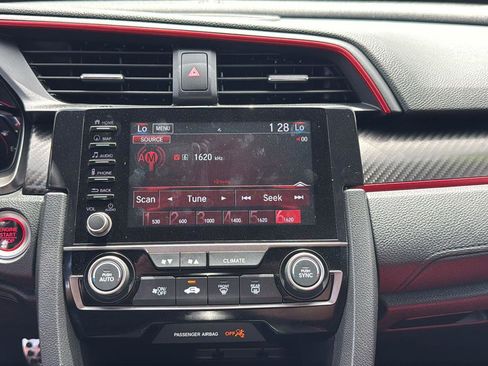 Used 2019 Honda Civic Type R image 15