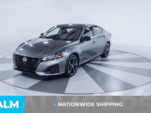 Used 2025 Nissan Altima 2.5 SR FWD image 2