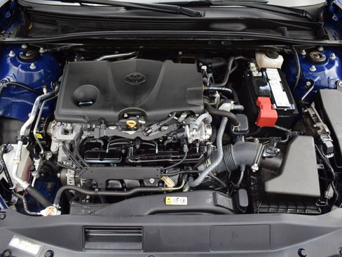 Used 2024 Toyota Camry SE w/ Convenience Package image 9