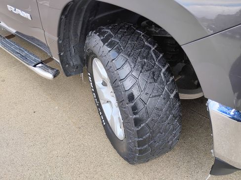 Used 2019 RAM 1500 Big Horn image 27