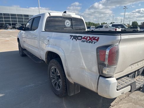 Used 2023 Toyota Tacoma TRD Sport AWD/4WD image 4