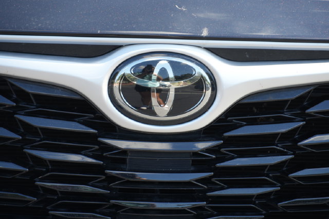 Used 2021 Toyota Highlander XLE FWD image 5