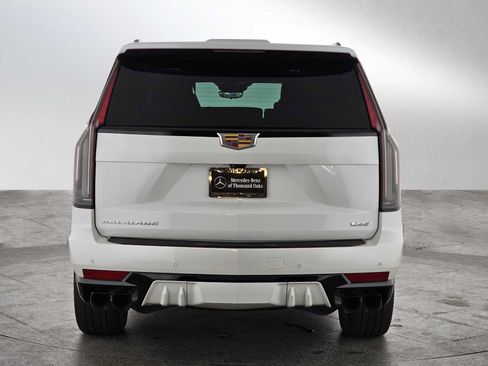 Used 2024 Cadillac Escalade V AWD/4WD image 4