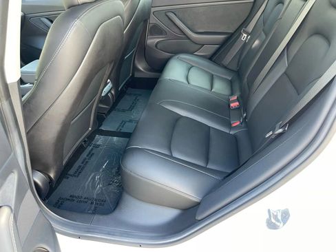 Used 2020 Tesla Model 3 Standard Range Plus RWD image 12