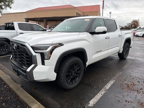 Used 2022 Toyota Tundra Limited w/ TRD Off-Road Package image 19