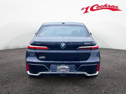 Used 2025 BMW 740i xDrive w/ Premium Package AWD/4WD image 8