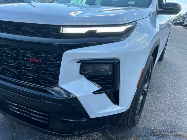 New 2027 Chevrolet Traverse RS FWD image 9