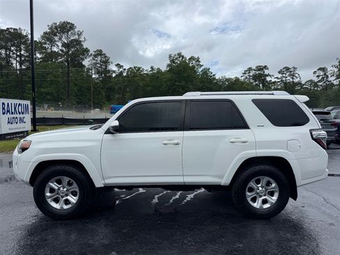 Used 2018 Toyota 4Runner SR5 RWD image 5